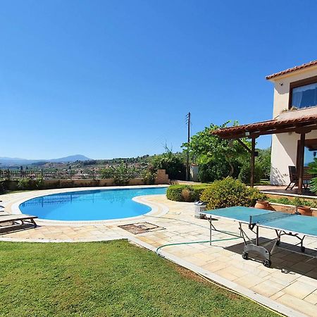 Lovely Home In Kiato With Wifi Exterior photo