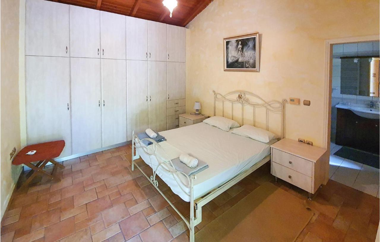 Lovely Home In Kiato With Wifi Exterior photo
